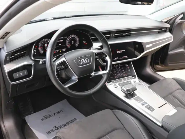 Audi A7L — Фото автомобиля 13