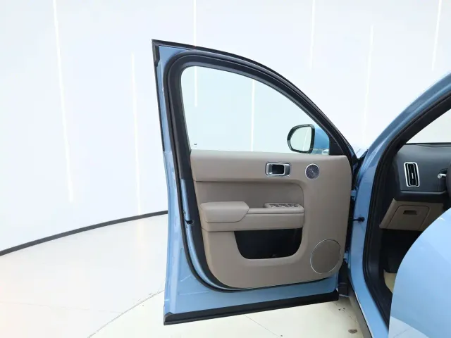 Li Auto L7 — Фото автомобиля 6