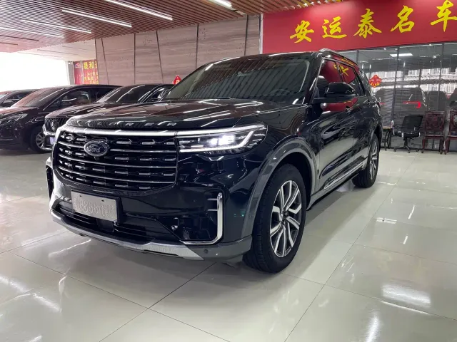 Ford Explorer — Фото автомобиля 3
