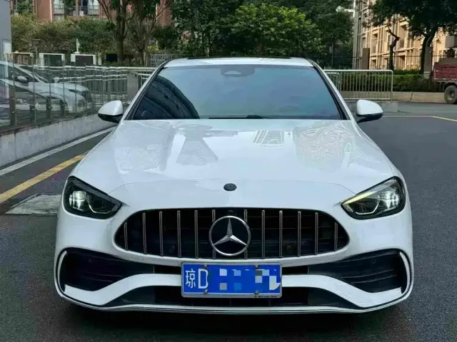 Фотография автомобиля — Mercedes-Benz C-Class