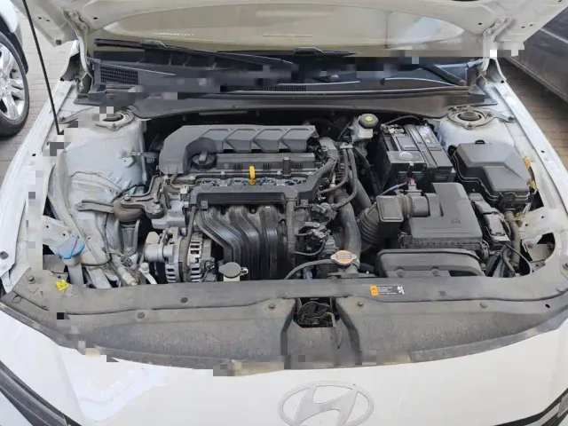 Hyundai Elantra — Фото автомобиля 10
