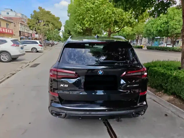 BMW X5 — Фото автомобиля 4