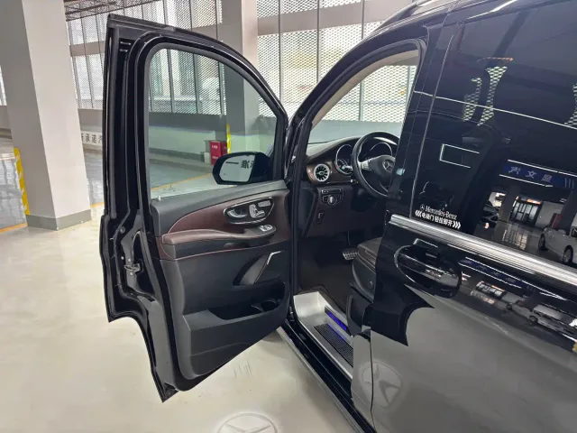 Mercedes-Benz V-Class — Фото автомобиля 9