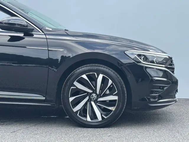 Volkswagen Passat — Фото автомобиля 6
