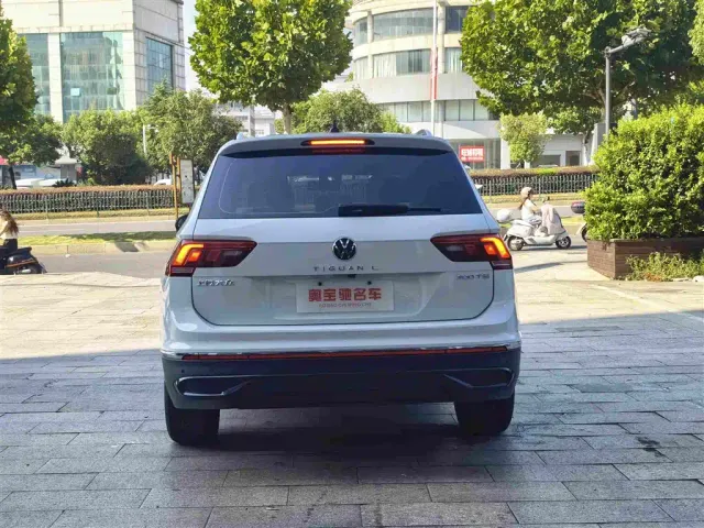 Volkswagen Tiguan L — Фото автомобиля 8