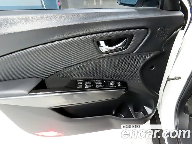 KG_Mobility_Ssangyong TIBOLI Very New Tivoli Бензин 1.5 2WD — Фото автомобиля 15