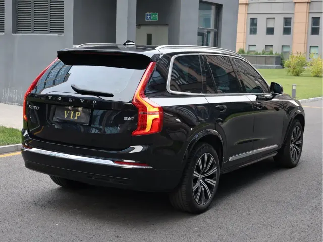 Volvo XC90 — Фото автомобиля 6