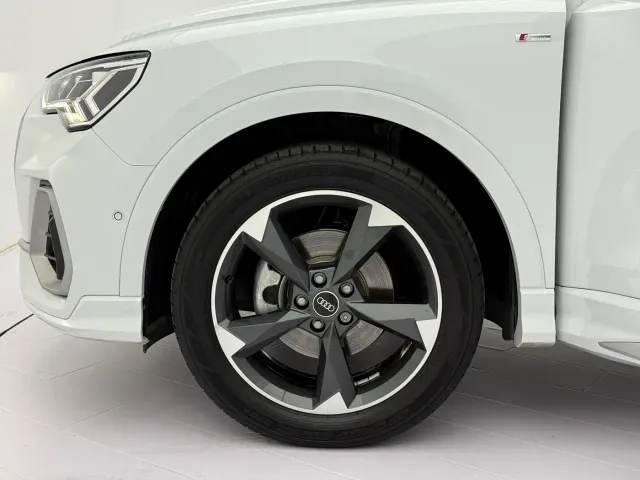 Audi Q3 — Фото автомобиля 23