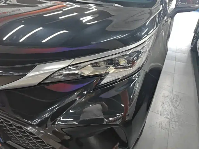 Toyota Granvia — Фото автомобиля 23