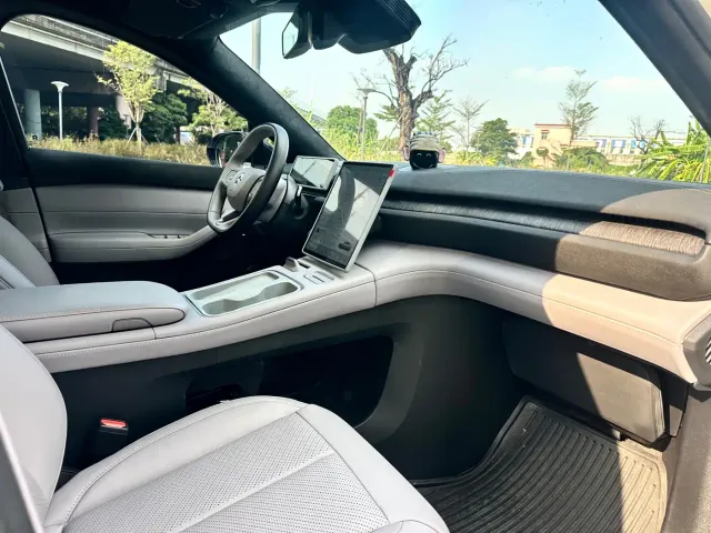Nio EC6 — Фото автомобиля 11