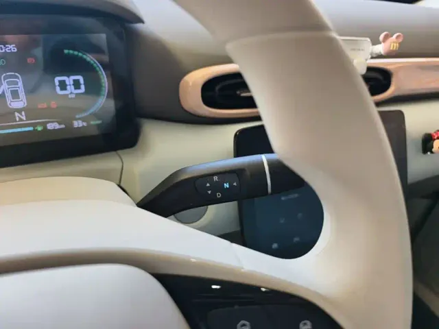 Leapmotor T03 — Фото автомобиля 13