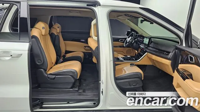 Kia Canival — Фото автомобиля 12