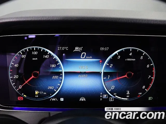Mercedes-Benz E-Class — Фото автомобиля 8