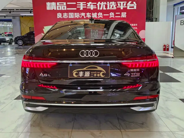 Audi A6L — Фото автомобиля 24