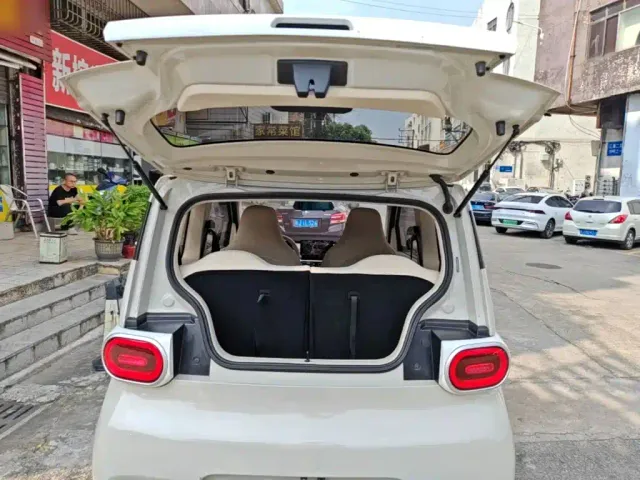 Wuling Hongguang Mini EV — Фото автомобиля 18