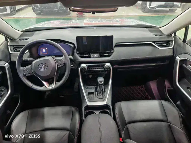 Toyota Wildlander — Фото автомобиля 9