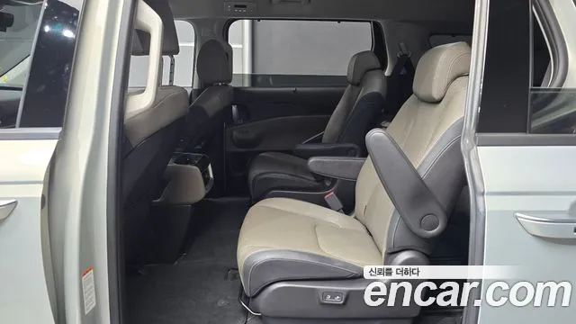 Kia Carnival 4th Gen — Фото автомобиля 18