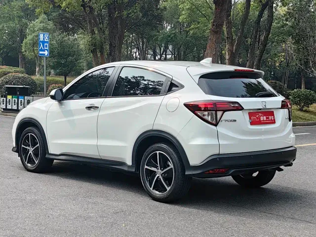 Honda Vezel — Фото автомобиля 11