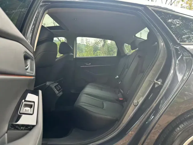 Honda Accord — Фото автомобиля 8