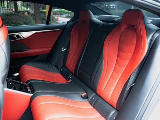 BMW 8 Series — Фото автомобиля 12