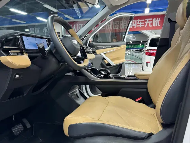 Geely Boyue L — Фото автомобиля 9