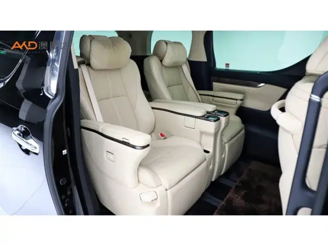 Toyota Alphard — Фото автомобиля 8