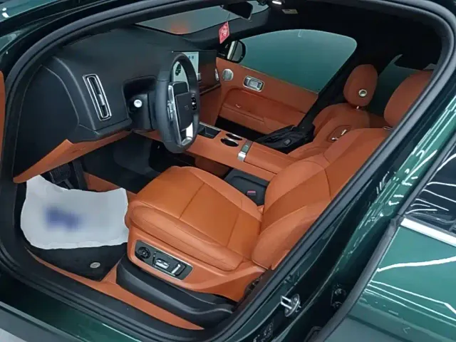 Li Auto L9 — Фото автомобиля 15