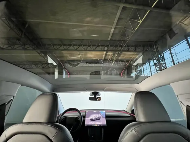 Tesla Model Y — Фото автомобиля 28