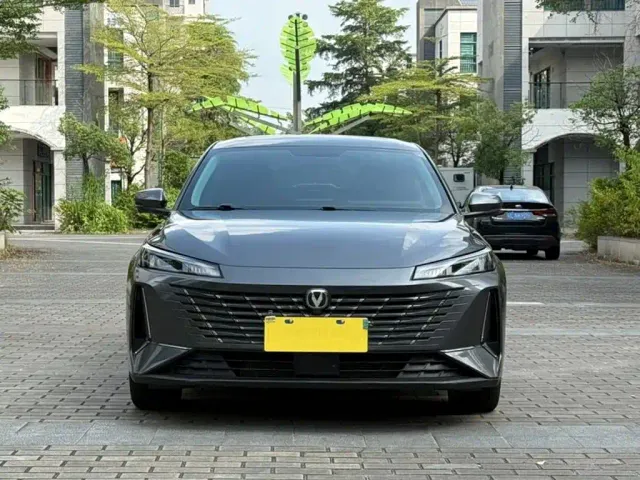 Changan Eado — Фото автомобиля 2
