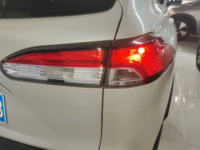 Toyota Corolla Cross — Фото автомобиля 7