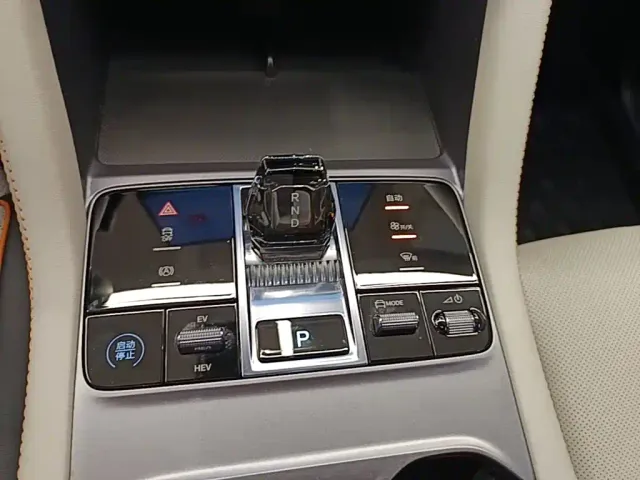 BYD Song PLUS — Фото автомобиля 13