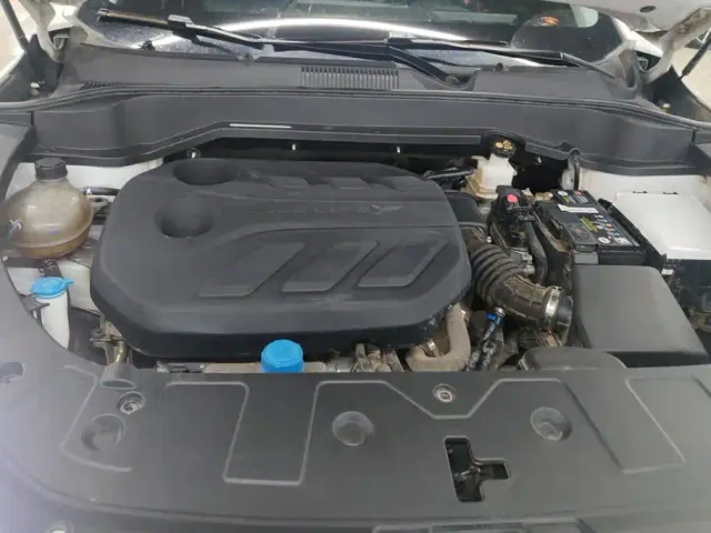 Changan Oshan Changan Oshan Z6 2023 Blue Whale 1.5T DCT Smart Premium — Фото автомобиля 10