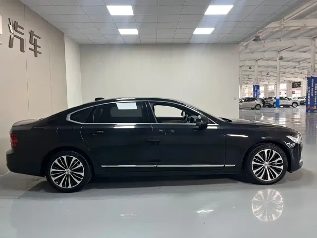 Volvo S90 — Фото автомобиля 8