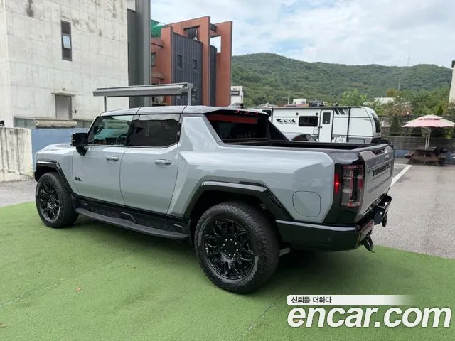 GMC Hummer EV — Фото автомобиля 19