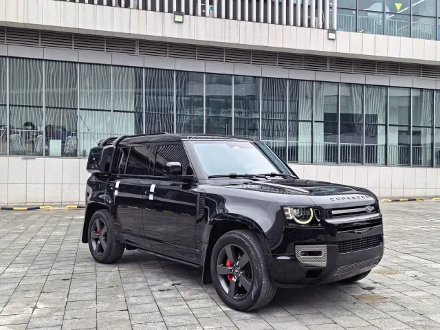 Land Rover Defender — Фото автомобиля 3