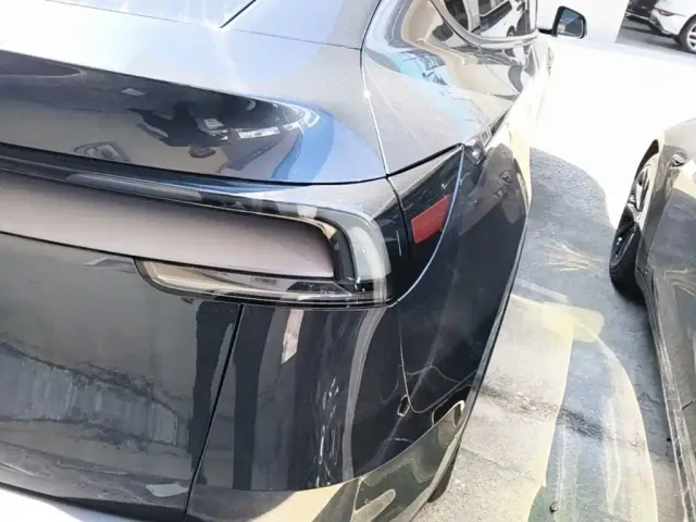 Tesla Model Y — Фото автомобиля 7
