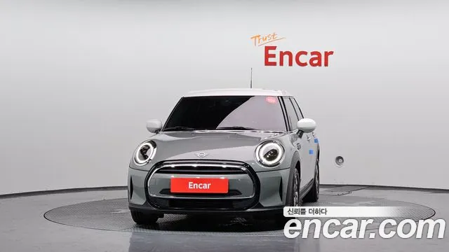 Mini Cooper Cooper 5 дверей Classic — Фото автомобиля 3