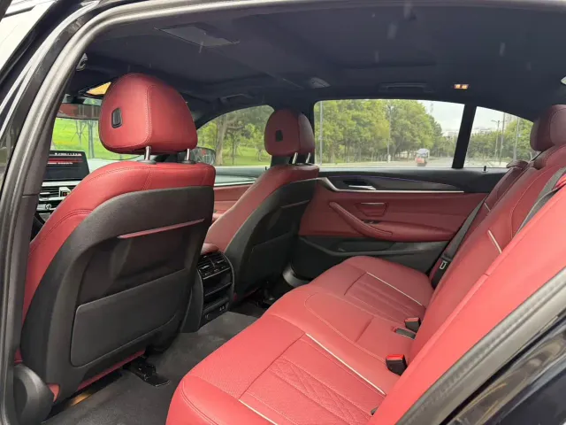 BMW 5 Series — Фото автомобиля 6