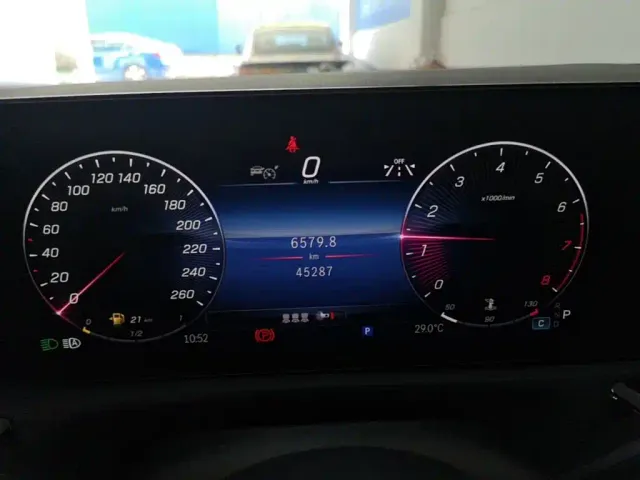 Mercedes-Benz A-Class — Фото автомобиля 11