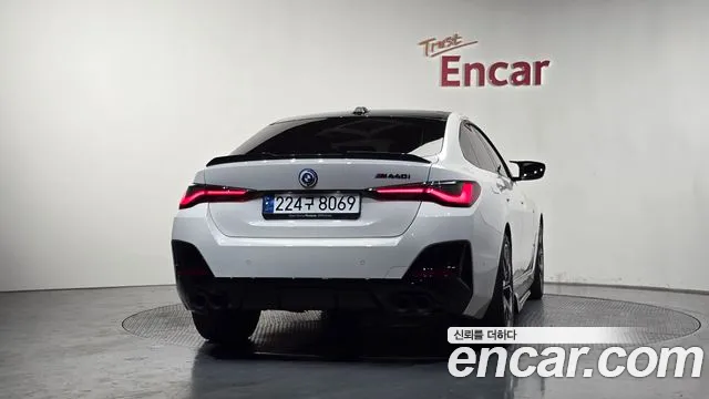 BMW 4-Series 4 серия (G22) 420i M Sport Performance Gran Coupe — Фото автомобиля 4
