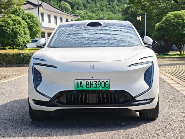 Avatr Avita 07 L — Фото автомобиля 2