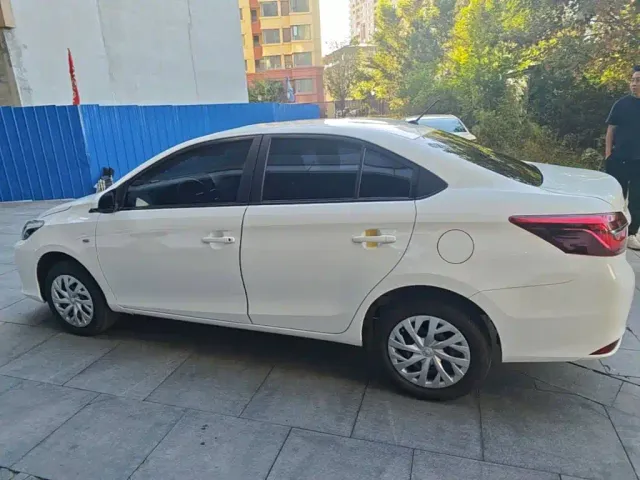 Toyota Vios — Фото автомобиля 25