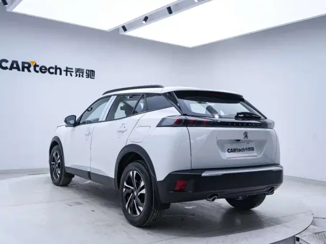 Peugeot 2008 — Фото автомобиля 19