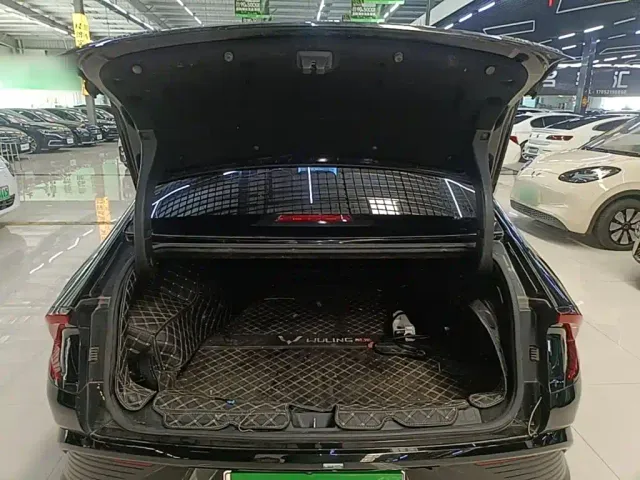 Wuling Starlight — Фото автомобиля 18