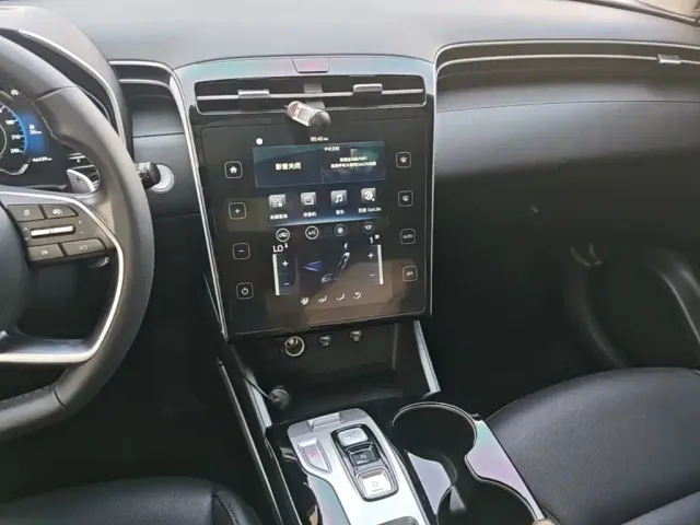 Hyundai Tucson — Фото автомобиля 12