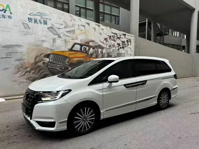 Honda Elysion — Фото автомобиля 2