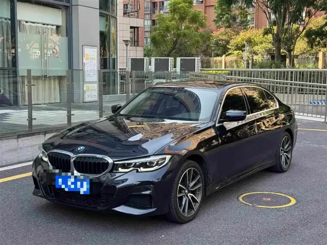 Фотография автомобиля — BMW 3 Series