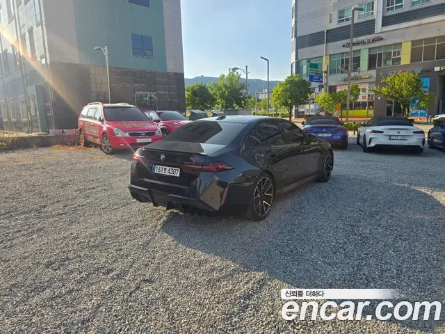 BMW M5 G90 — Фото автомобиля 3