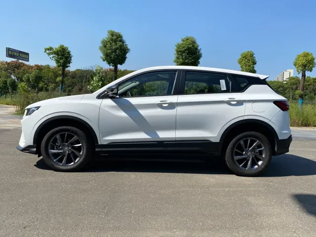 Geely Binyue — Фото автомобиля 3