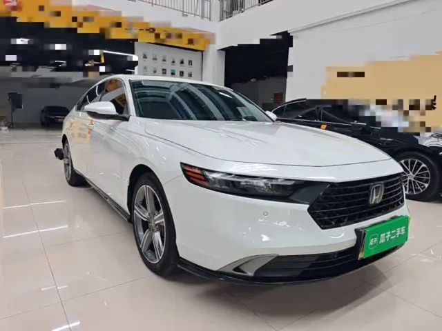 Honda Accord — Фото автомобиля 3